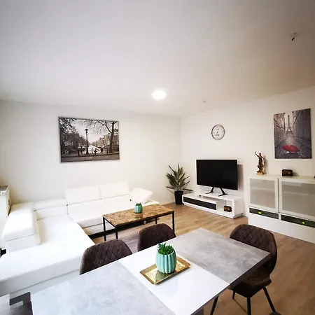 Schwert Ferienwohnung Unterkunft Verden *